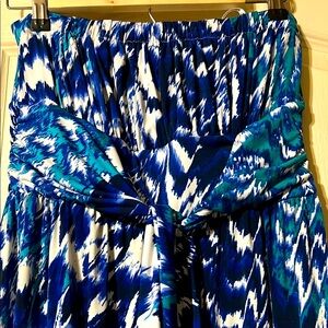 Chic Blue and White Patterned Dress